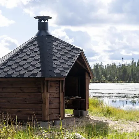 Rukan Tunturihuvilat, Ilves - Lakefront Villa With Private Beach, Sauna & Hot Tub Ruka